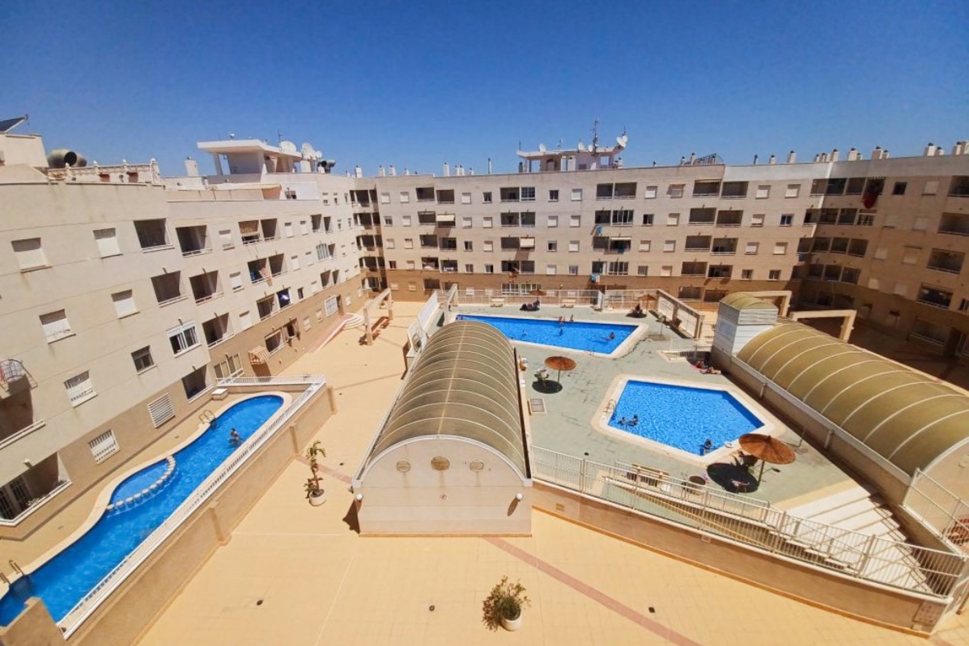Resale - Apartments - Flats - Torrevieia - Center