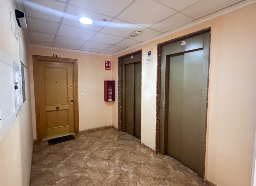 Resale - Apartments - Flats - Torrevieia - Center