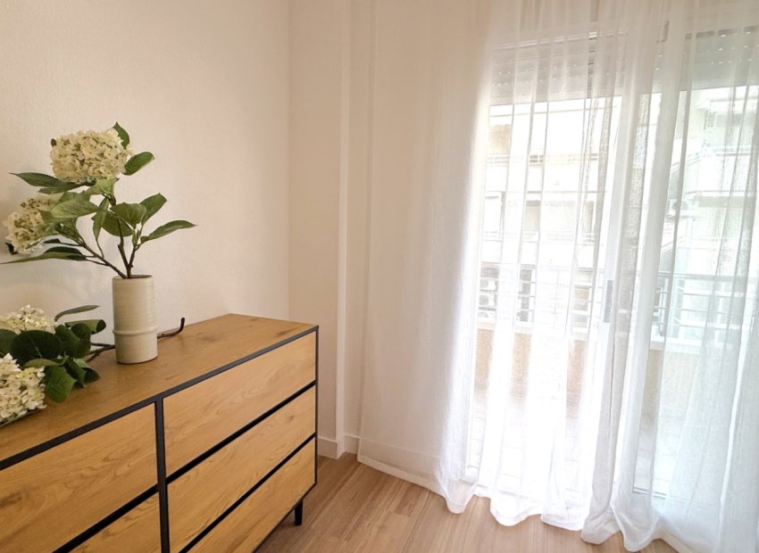 Resale - Apartments - Flats - Torrevieia - Costa Blanca