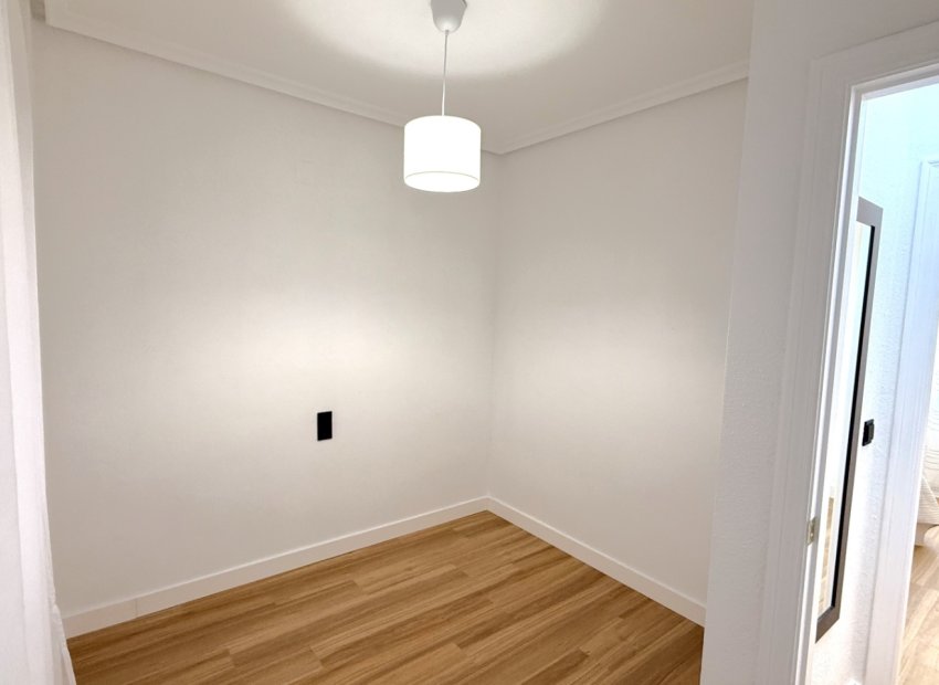 Resale - Apartments - Flats - Torrevieia - Costa Blanca