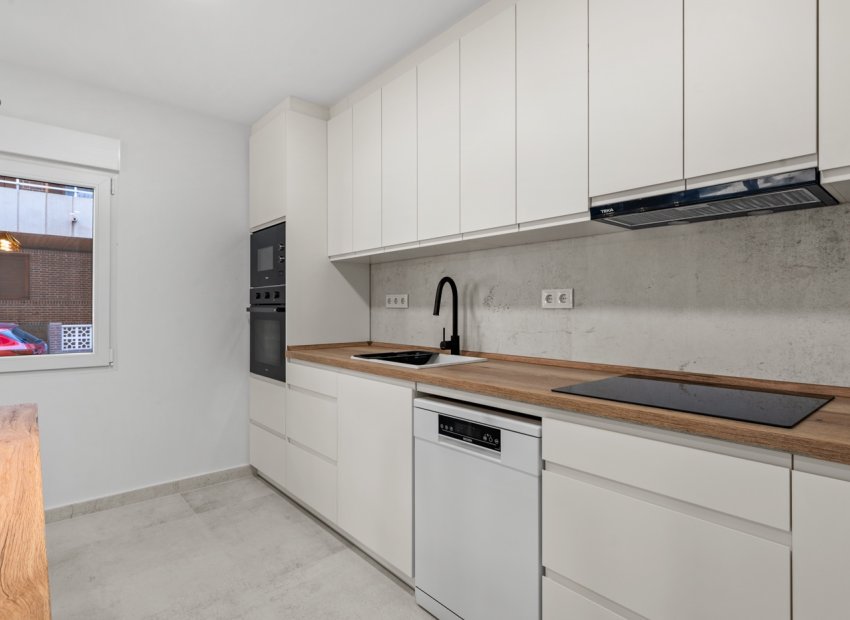Resale - Apartments - Flats - Torrevieia - El Acequión - Los Náufragos