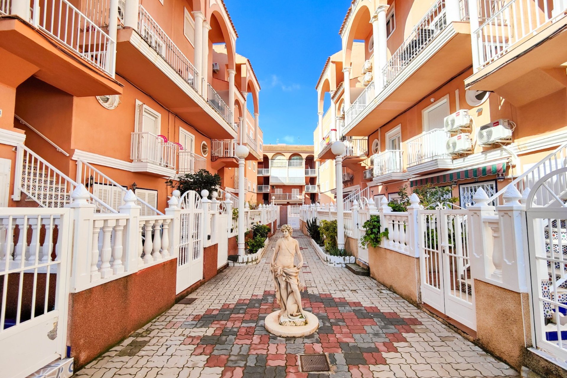 Resale - Apartments - Flats - Torrevieia - La Mata