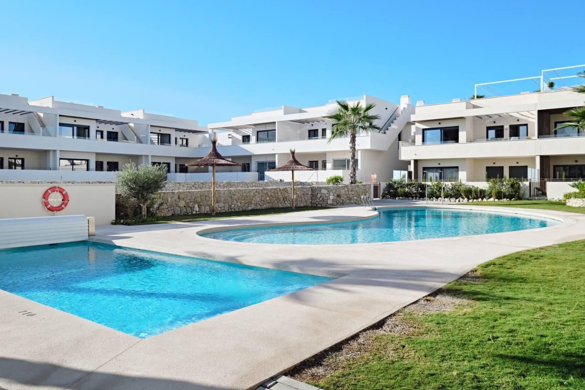 Resale - Apartments - Flats - Torrevieia - La Veleta