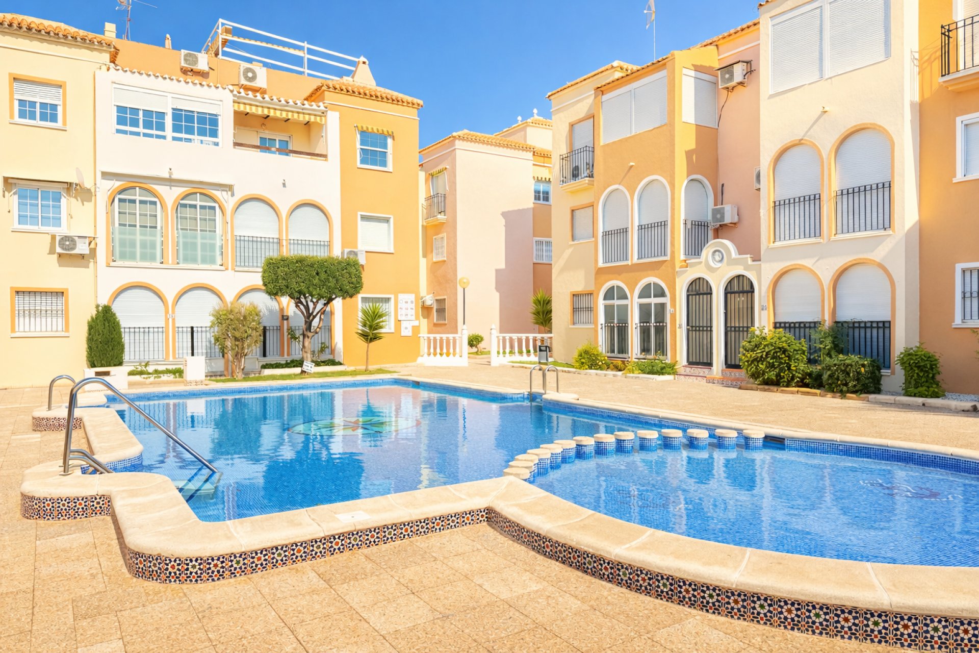 Resale - Apartments - Flats - Torrevieia - Playa Los Naufragos