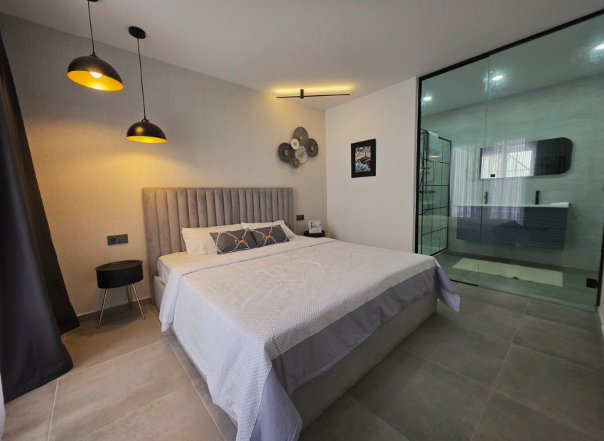 Resale - Apartments - Flats - Torrevieia - Puerto