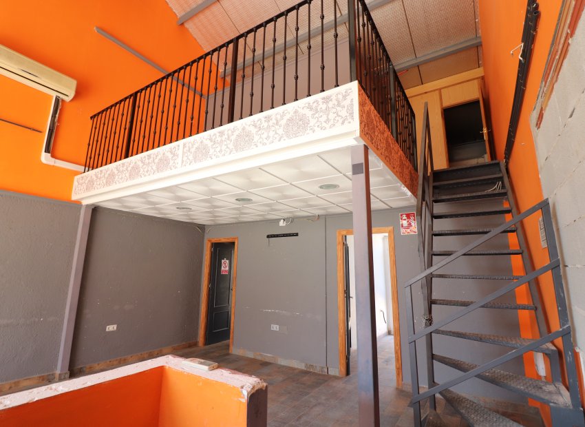 Resale - Commercial - Algorfa - La Finca Golf Resort