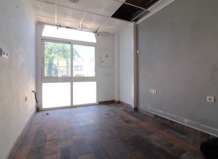 Resale - Commercial - Algorfa - La finca Golf