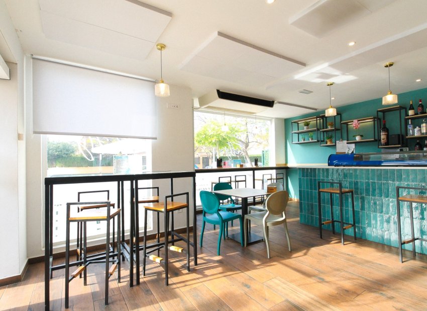 Resale - Commercial - Alicante - Playa San Juan