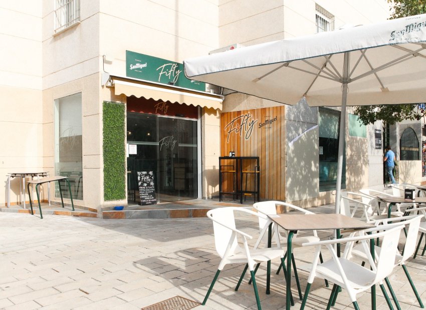 Resale - Commercial - Alicante - Playa San Juan