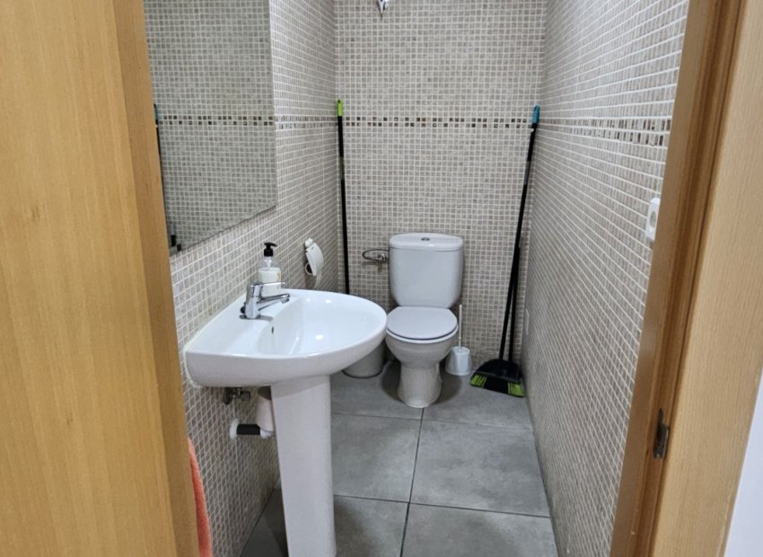 Resale - Commercial - Benidorm - Colonia Madrid