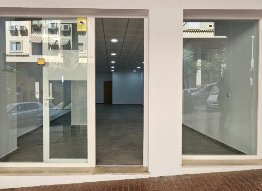 Resale - Commercial - Benidorm - Colonia Madrid