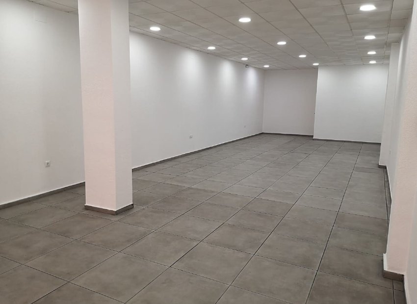 Resale - Commercial - Benidorm - Colonia Madrid