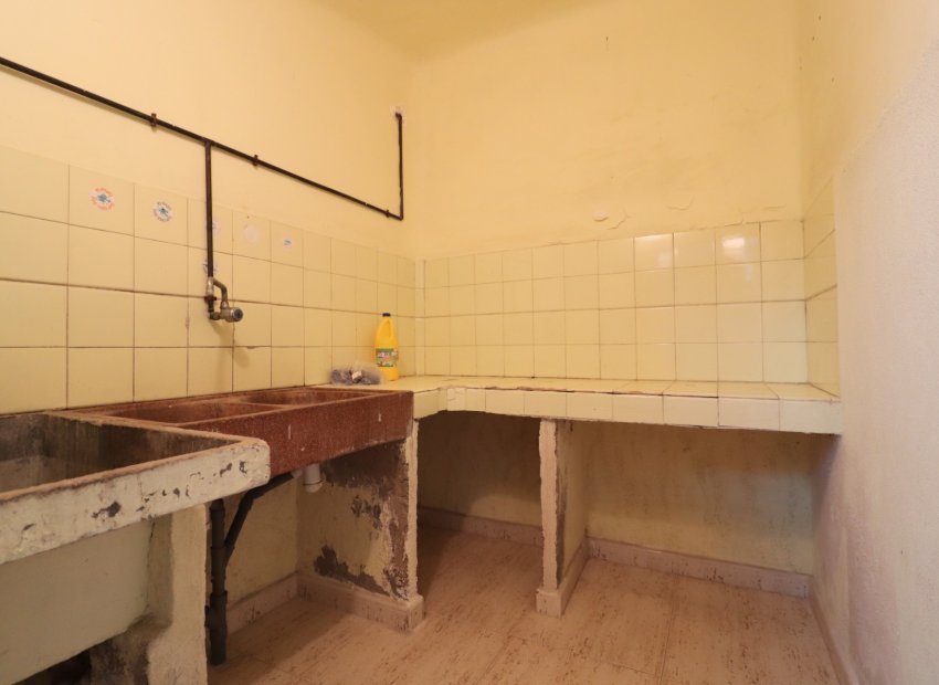 Resale - Commercial - Benijofar