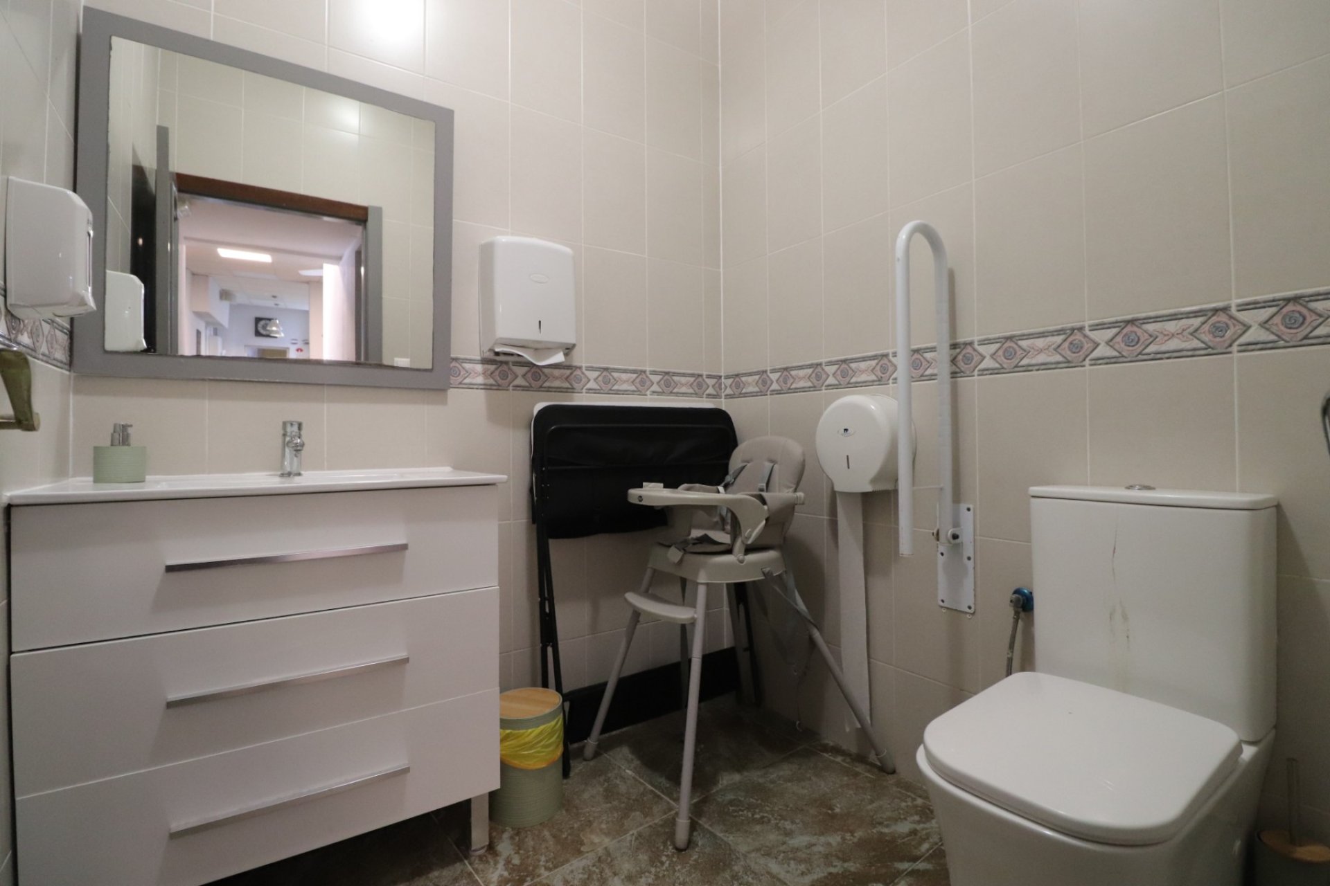 Resale - Commercial - Catral