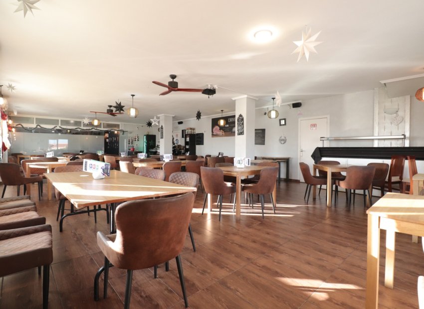 Resale - Commercial - Ciudad Quesada - Doña Pepa