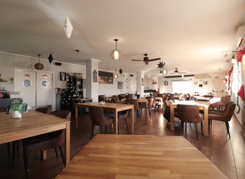 Resale - Commercial - Ciudad Quesada - Doña Pepa