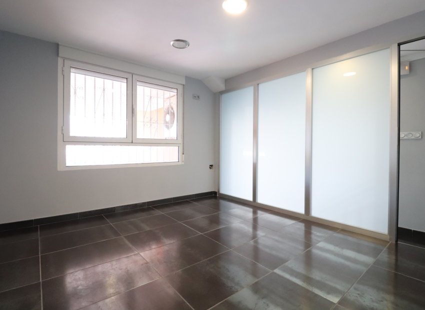 Resale - Commercial - Formentera del Segura - Formentera De Segura