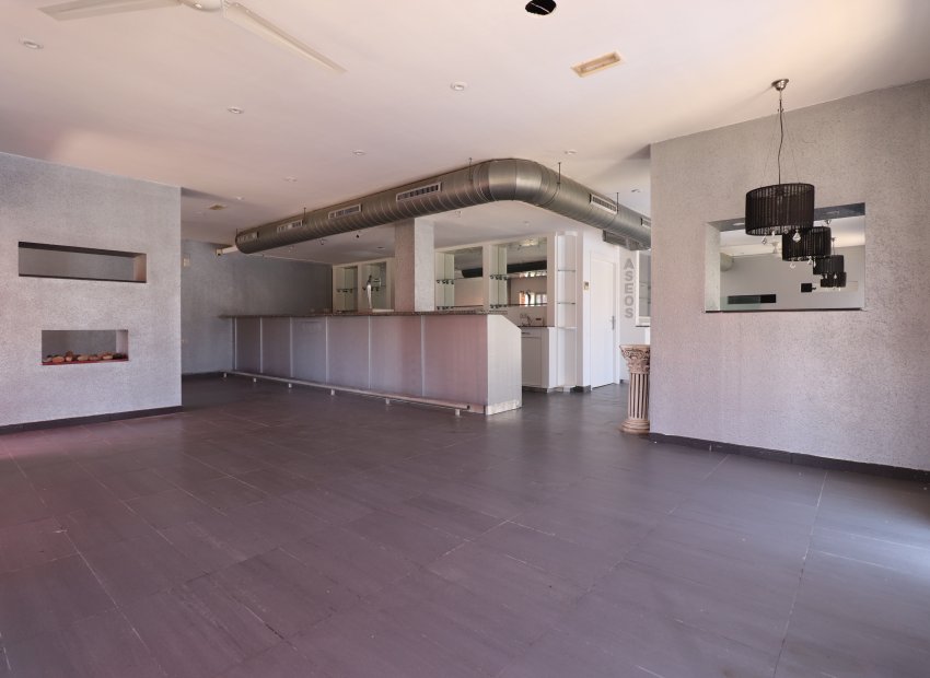 Resale - Commercial (Freehold) - Ciudad Quesada - La Marquesa Golf