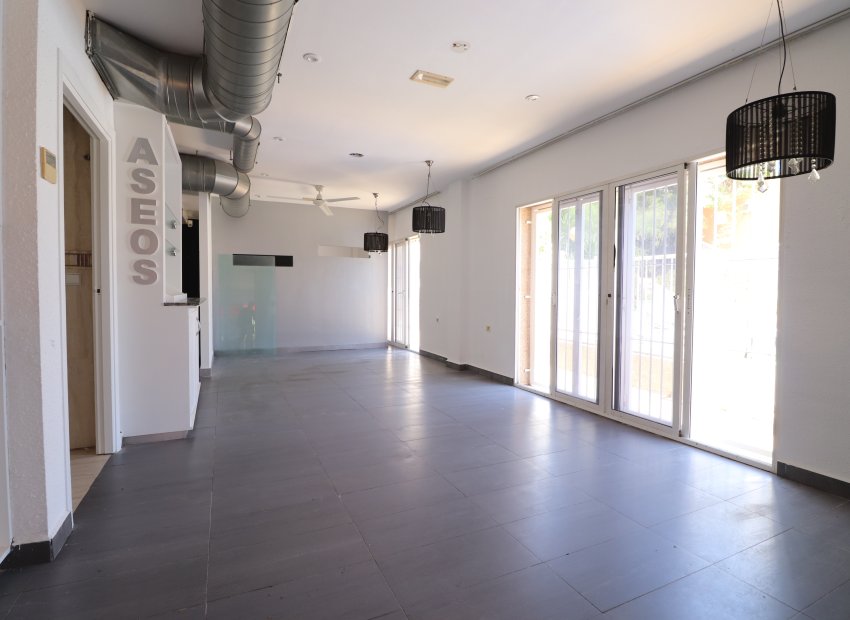 Resale - Commercial (Freehold) - Ciudad Quesada - La Marquesa Golf