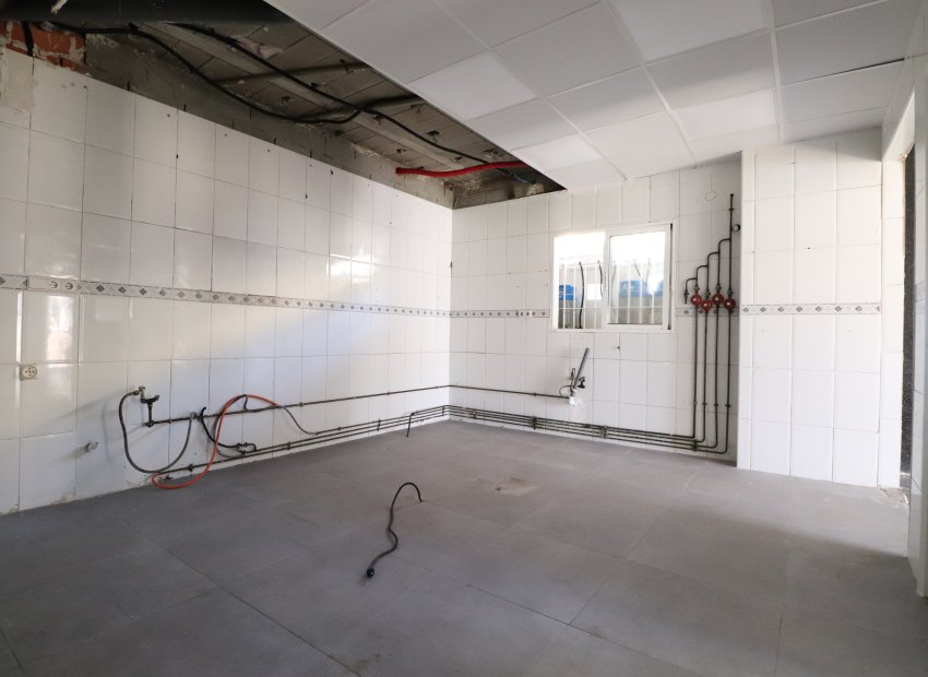 Resale - Commercial (Freehold) - Ciudad Quesada - La Marquesa Golf