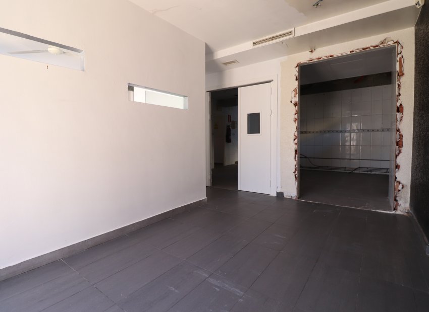 Resale - Commercial (Freehold) - Ciudad Quesada - La Marquesa Golf