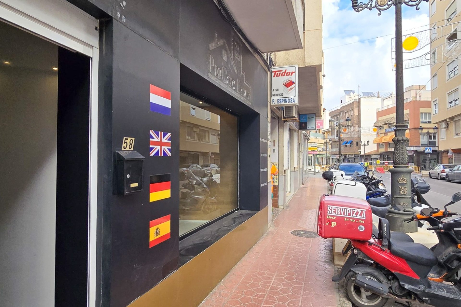 Resale - Commercial - Guardamar del Segura - Center