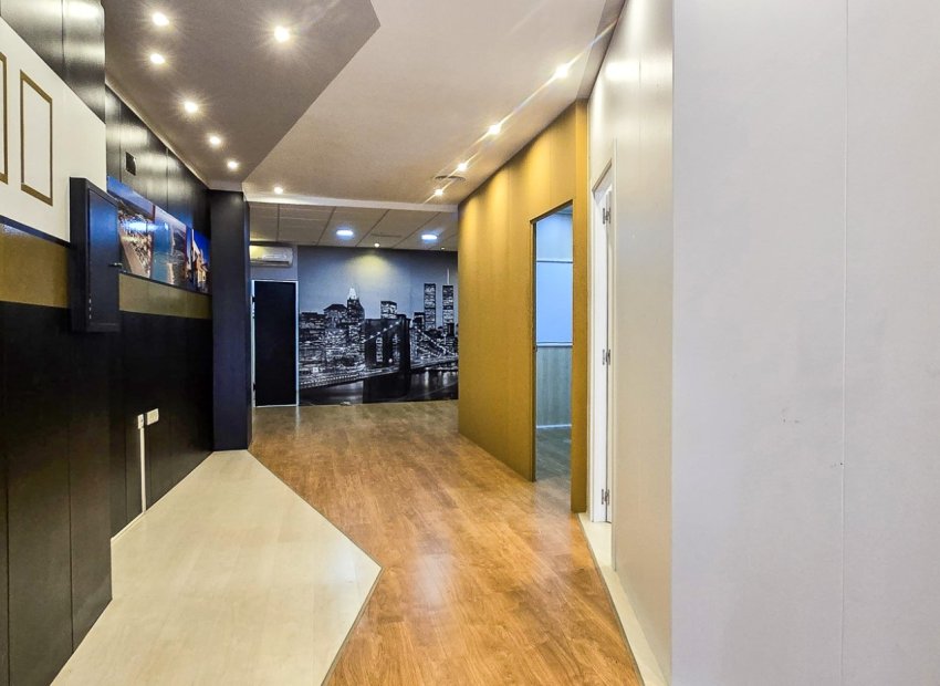 Resale - Commercial - Guardamar del Segura - Center