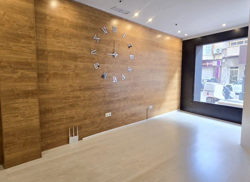 Resale - Commercial - Guardamar del Segura - Center