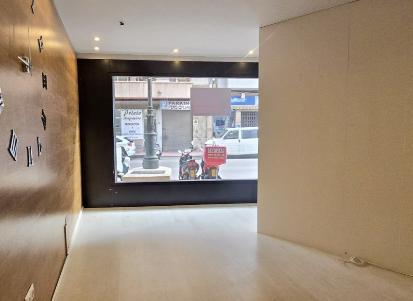 Resale - Commercial - Guardamar del Segura - Center