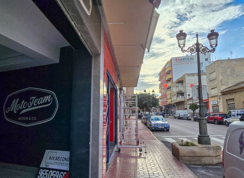 Resale - Commercial - Guardamar del Segura - Center