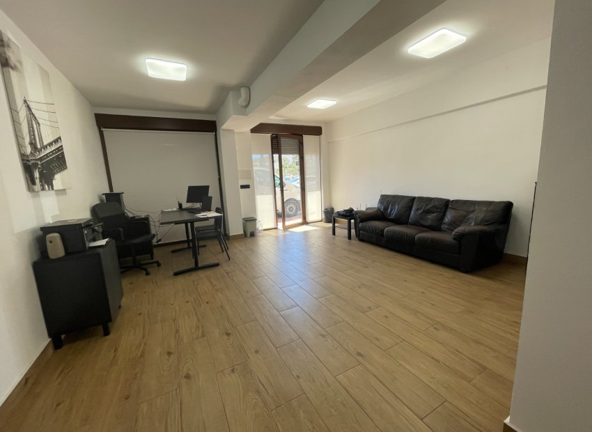 Resale - Commercial - Guardamar del Segura - Comunidad Valenciana