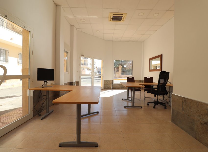 Resale - Commercial - Jacarilla - Jacarilla - Town