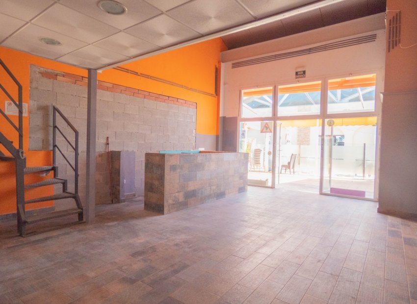 Resale - Commercial - La Finca Golf - Algorfa