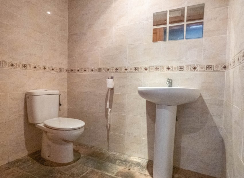 Resale - Commercial - La Finca Golf - Algorfa