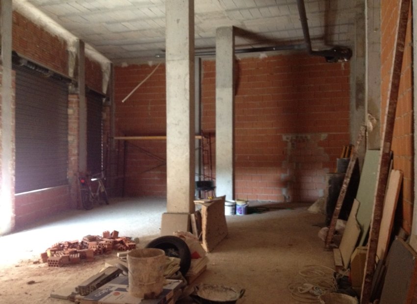 Resale - Commercial - Los Montesinos