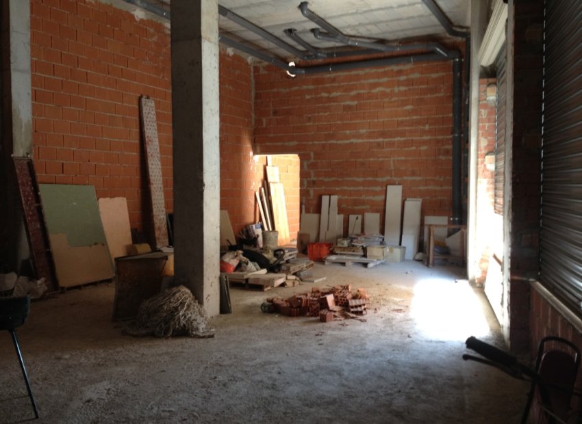 Resale - Commercial - Los Montesinos