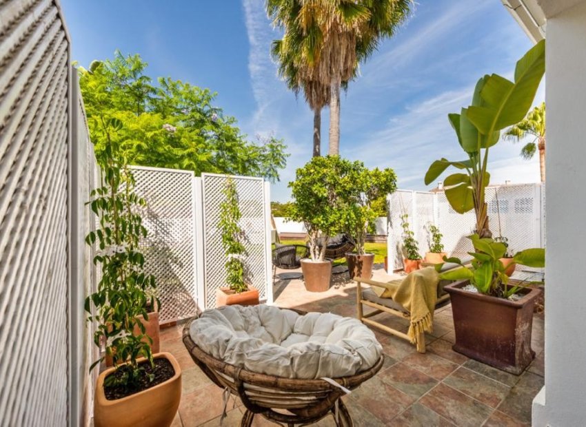 Resale - Commercial - Marbella - Nueva Andalucía