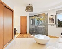 Resale - Commercial - Marbella - Nueva Andalucía