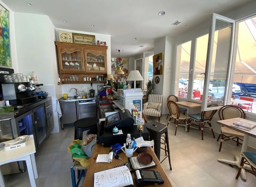 Resale - Commercial - Marbella - Nueva Andalucía