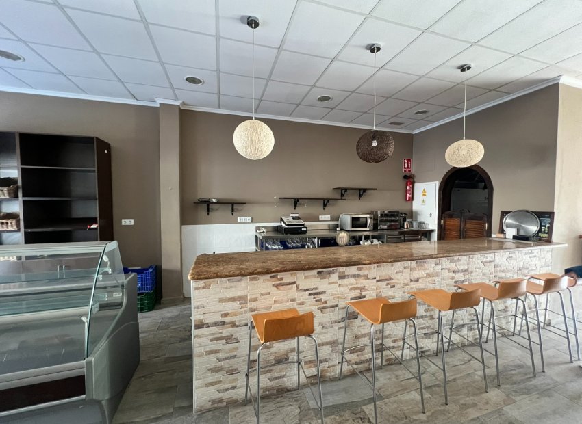 Resale - Commercial - Pilar de la Horadada - Pinar de Campoverde