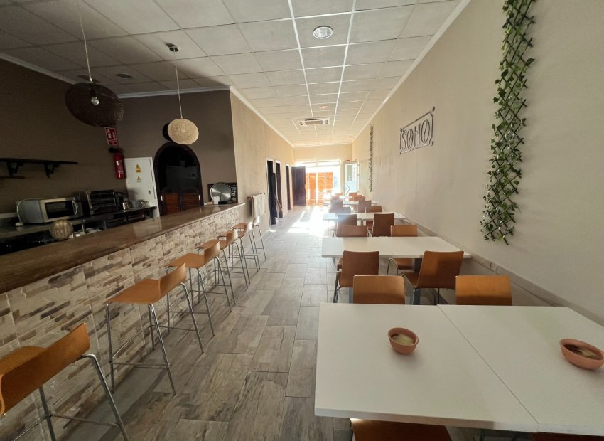 Resale - Commercial - Pilar de la Horadada - Pinar de Campoverde