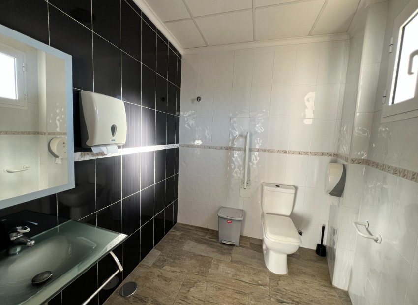 Resale - Commercial - Pilar de la Horadada - Pinar de Campoverde