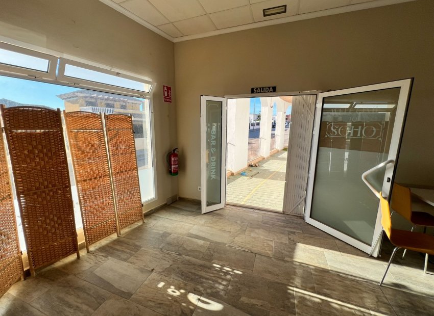 Resale - Commercial - Pilar de la Horadada - Pinar de Campoverde