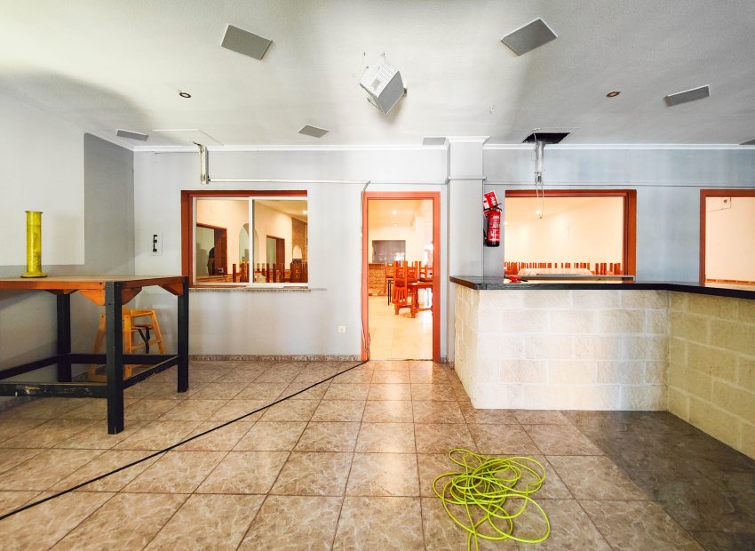 Resale - Commercial - Torrevieia - La Siesta - El Chaparral - San Luis