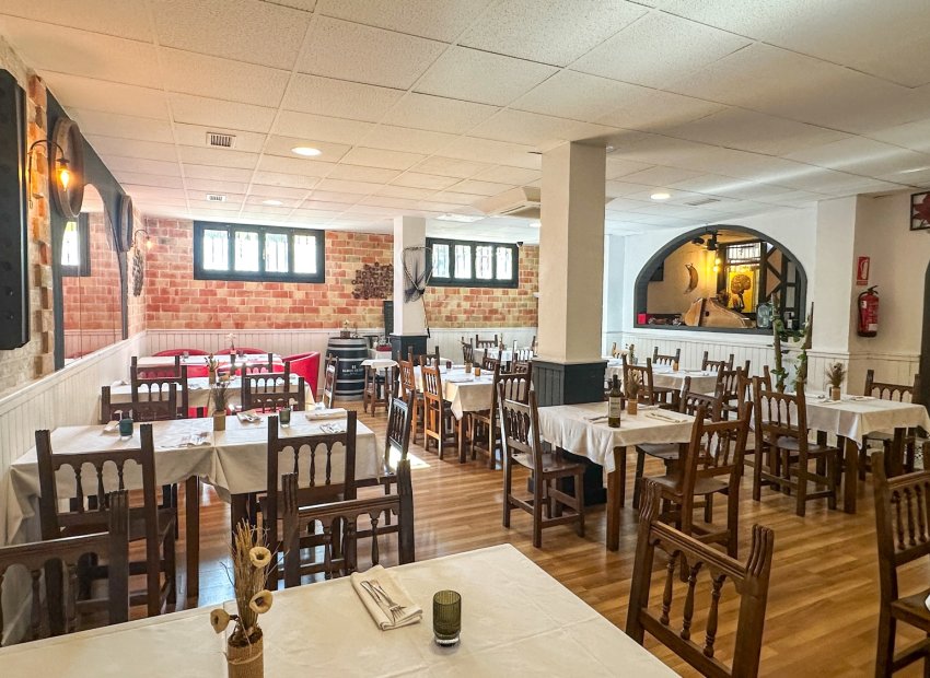 Resale - Commercial - Torrevieia - Nueva Torrevieja