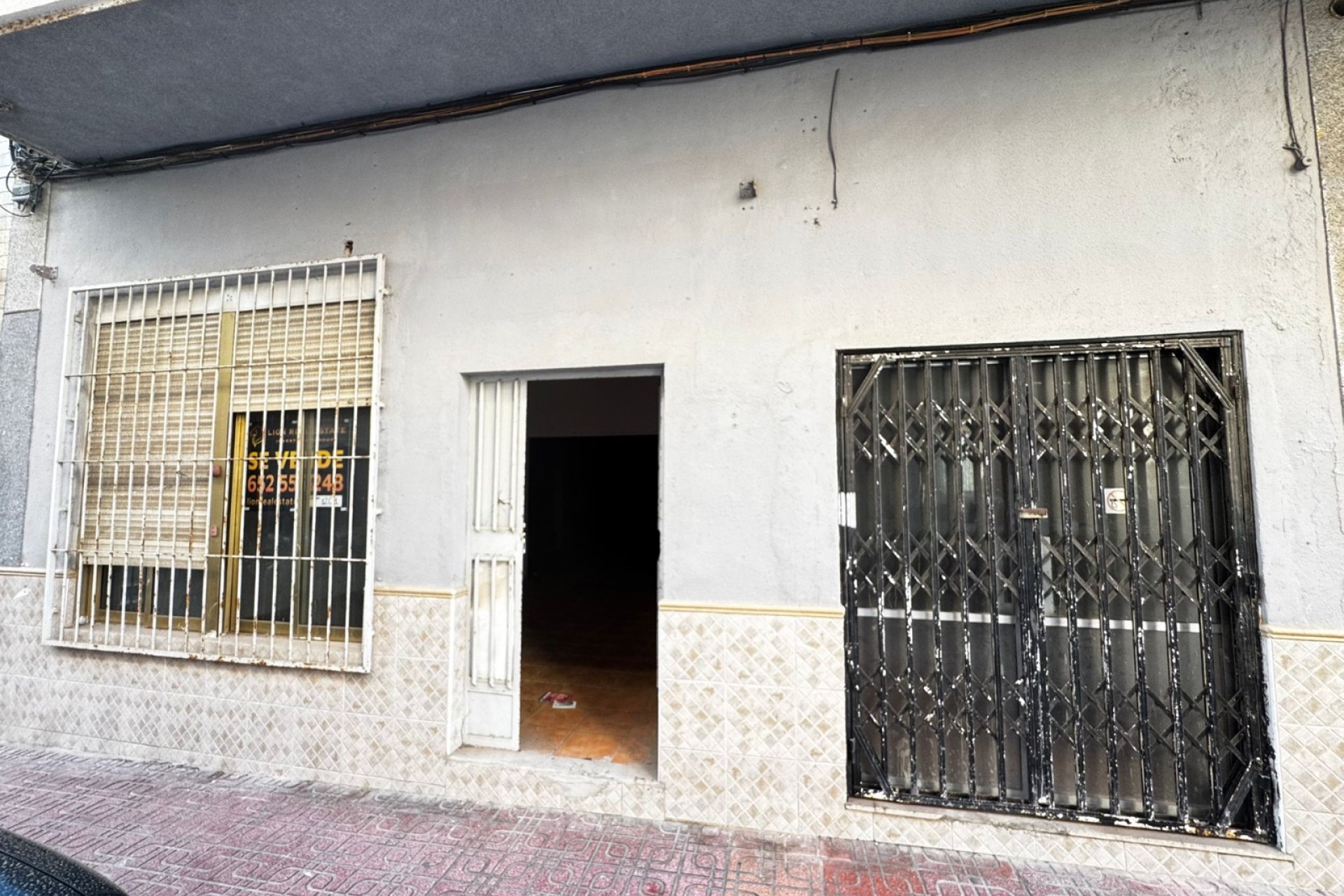 Resale - Commercial - Torrevieia - Playa de los Locos
