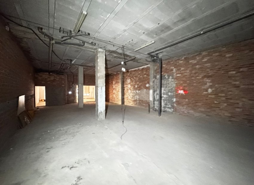 Resale - Commercial - Torrevieia - Playa Los Locos