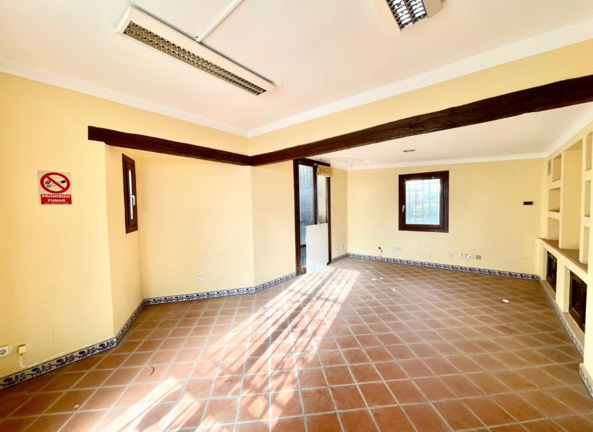 Resale - Commercial - Torrevieia - Playa Los Locos