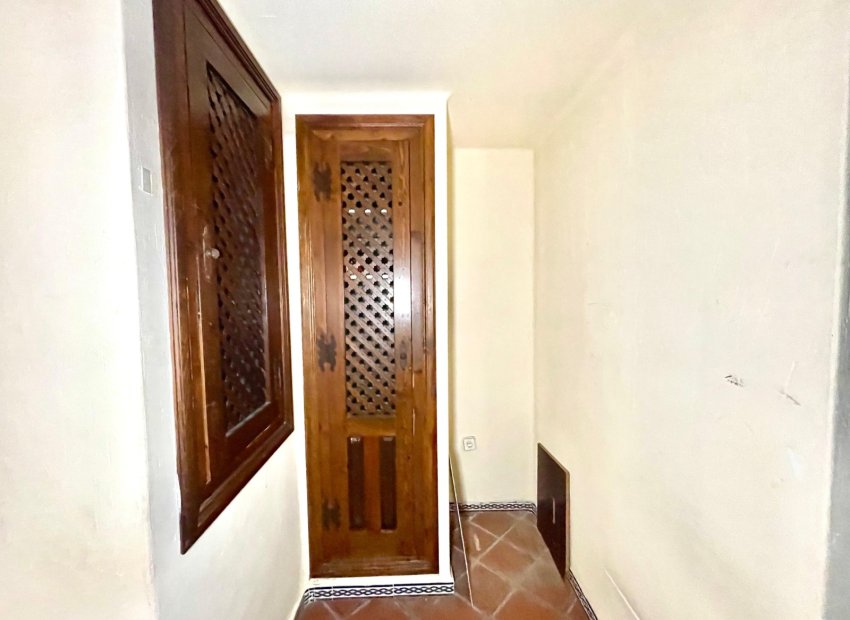 Resale - Commercial - Torrevieia - Playa Los Locos