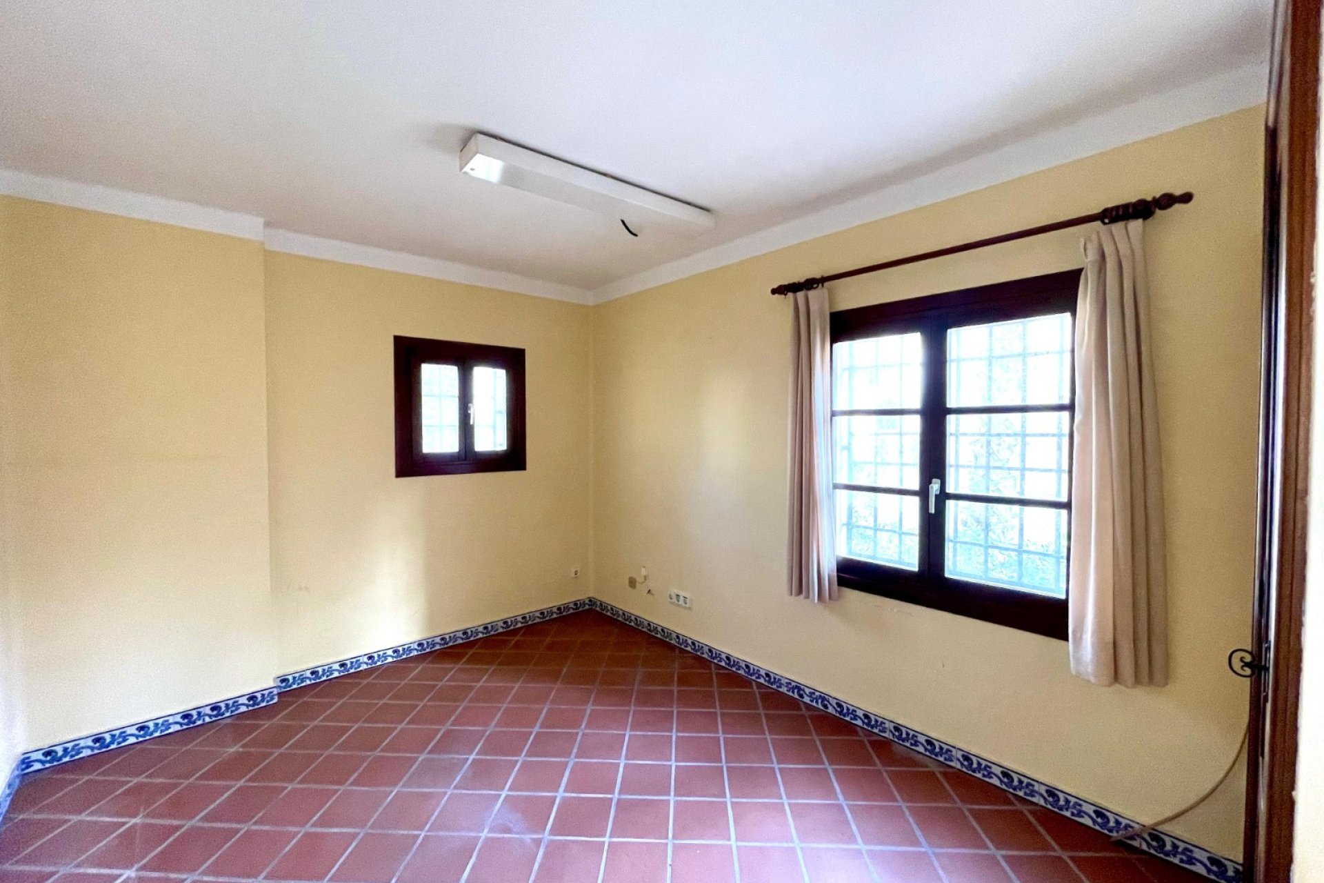 Resale - Commercial - Torrevieia - Playa Los Locos